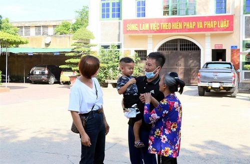 Phút giây đoàn tụ.