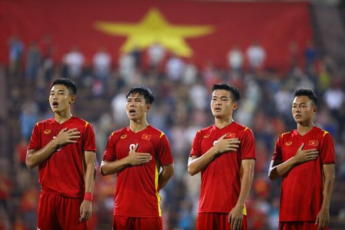 Giao hữu của U20 Việt Nam và Palestine là lần đầu tiên kể từ SEA Games 31, một đội tuyển quốc gia trở lại Phú Thọ. Sân Việt Trì đang dần trở thành điểm đến được ưa chuộng của các đội tuyển quốc gia nhờ nhiều điều kiện về cơ sở vật chất và người hâm mộ.