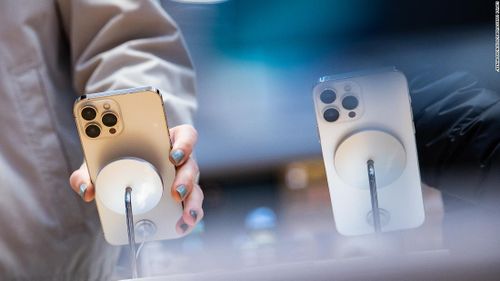  Apple khẳng định sẽ giảm mức tăng giá bán iPhone 14 nhất có thể. Ảnh: Bloomberg. 