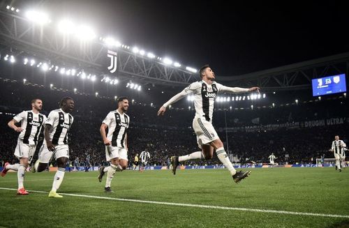  Ronaldo chia tay Juventus hè năm ngoái để tìm kiếm vinh quang tiếp theo trong sự nghiệp. Dù vậy, mọi thứ diễn ra theo hướng không mấy tích cực dành cho Ronaldo suốt 12 tháng qua. Hiện Ronaldo trải qua thêm một mùa giải nữa với "Quỷ đỏ". Với MU, họ đang thực hiện cuộc cách mạng mạnh mẽ dưới thời Ten Hag nhưng cảm giác Ronaldo nằm ngoài kế hoạch này.