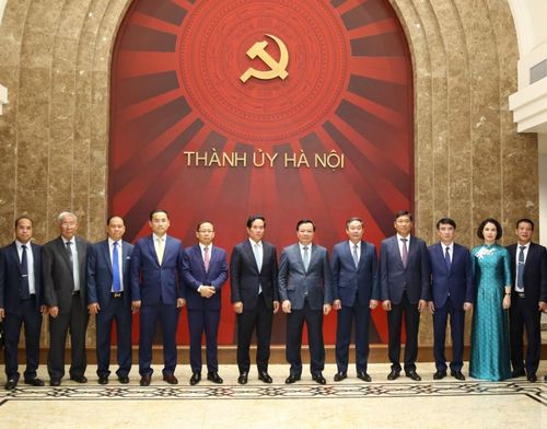 Các đại biểu tại buổi tiếp.