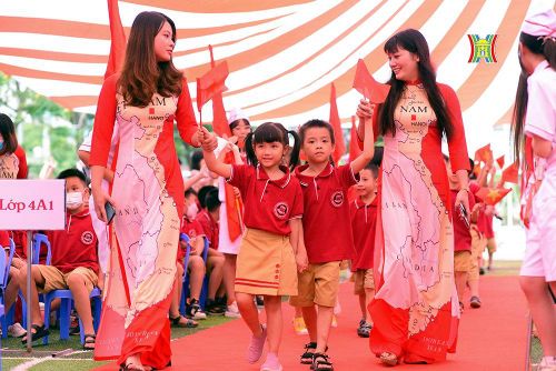 Với chủ đề thiết thực về “sức khỏe” đã cho thấy khát vọng được sống, khát vọng được hồi sinh, trong đó khát vọng được đến trường là khát vọng chính đáng của các em học sinh trên khắp cả nước.