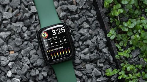 Apple Watch Series 7 màu xanh lục