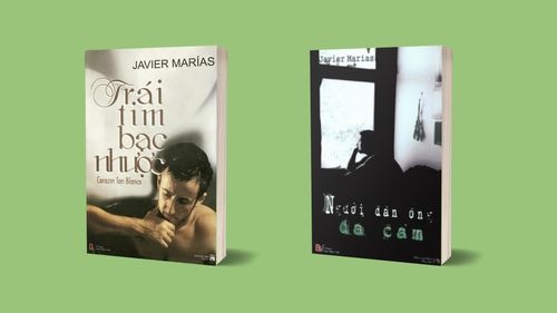  Hai cuốn sách của nhà văn Javier Marías đã được dịch và xuất bản tại Việt Nam. Ảnh: Quốc Lượng. 