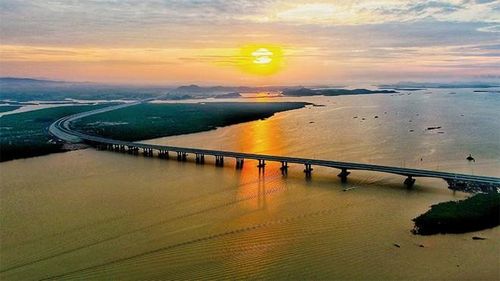 Cao tốc Vân Đồn - Móng Cái mang đến lượng khách kỷ lục cho vùng địa đầu dịp 2/9 vừa qua