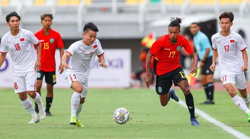U20 Việt Nam (áo trắng) có thể phải đá luân lưu nếu hòa Indonesia ở lượt trận cuối
