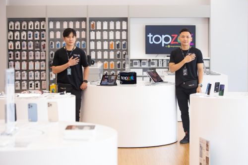 Nhiều đại lý tại Việt Nam đã sẵn sàng cho chiến dịch iPhone 14. Ảnh: Phương Lâm.