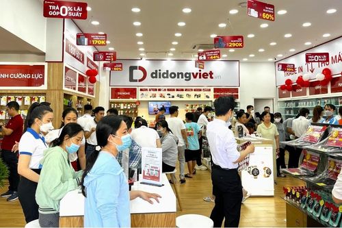 Mức giá dự kiến của iPhone 14 series lần lượt từ 22,99 triệu đồng, 25,99 triệu đồng, 28,99 triệu đồng và 30,99 triệu đồng cho các phiên bản iPhone 14, iPhone 14 Plus, iPhone 14 Pro và iPhone 14 Pro Max