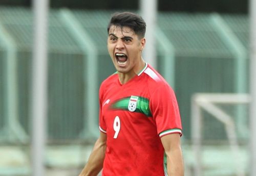 Giống U20 Nhật Bản, U20 Iran giành vé vượt qua vòng loại với thành tích tuyệt đối gồm 3 chiến thắng và không để thủng lưới bàn nào. Ở lượt cuối bảng J, U20 Iran thắng 2-0 trước U20 UAE, nâng tổng số bàn thắng ở vòng loại lên con số 11.