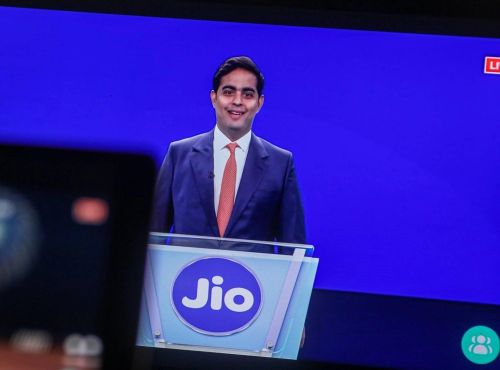  Akash Ambani được bổ nhiệm làm chủ tịch Jio, đế chế kỹ thuật số của Reliance. Ảnh: Bloomberg. 