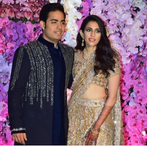  Akash Ambani và vợ Shloka Mehta Ambani. Ảnh: @ shloka_mehta_official/Instagram. 