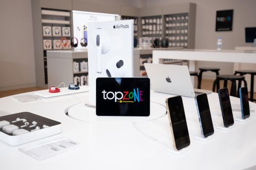 Sự cải thiện âm thầm của iPhone 14 giúp phiên bản này thực sự bền bỉ hơn, đáng chờ đợi hơn khi xuất hiện trên hệ thống đại lý vào tháng 10. Ảnh: Phương Lâm.
