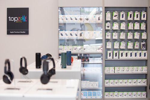 Thế hệ iPhone 14 sẽ được đặt trước tại Việt Nam từ 7-13/10, và bán ra từ 14/10 tại các đại lý chính hãng như TopZone. Ảnh: Phương Lâm.