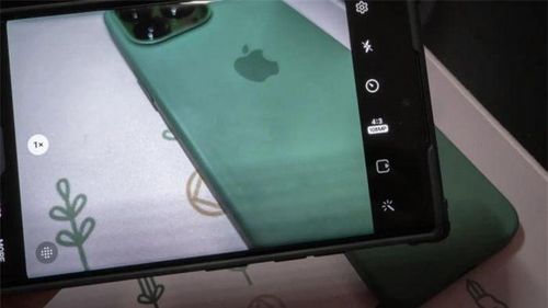 Với cảm biến 48 MP, iPhone 14 Pro và Pro Max năm nay có chế độ ProRAW mới, cho phép người dùng tận dụng tối đa sức mạnh phần cứng này. Thay vì giới hạn ở khả năng gộp điểm ảnh thông qua AI, giờ đây người dùng có thể sử dụng camera iPhone như một chiếc máy ảnh độ phân giải cao thật sự. Trước đó, Samsung đã làm điều tương tự trên Galaxy S22 Ultra. Cảm biến 108 MP cho phép flagship này tạo ra những bức ảnh RAW đầy đủ. Ảnh: Gizmodo.