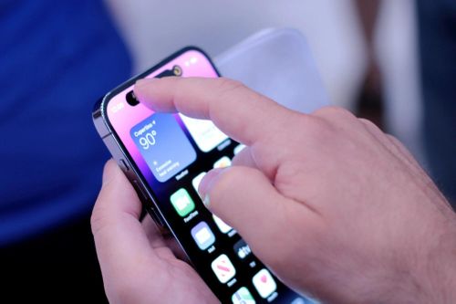 iPhone 14 sẽ được sản xuất cùng lúc tại Ấn Độ và Trung Quốc. Ảnh: Mashable.