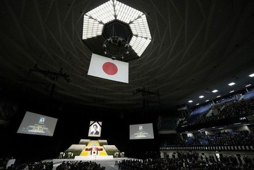 Lễ quốc tang cố Thủ tướng Nhật Bản Abe Shinzo diễn ra tại Lễ đường Nippon Budokan.