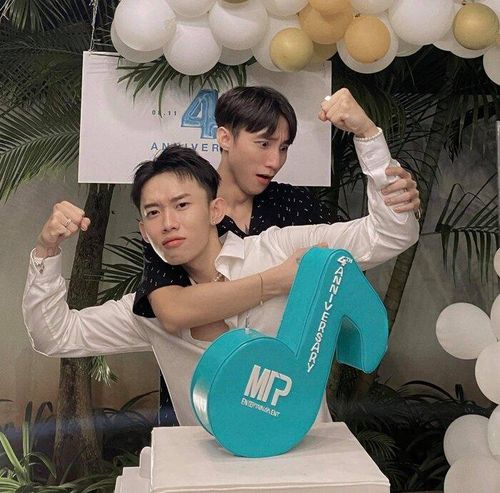 Thời gian qua thật sự đã là vô vàn những cột mốc rất ý nghĩa trong sự nghiệp nghệ thuật của Kay. Cảm ơn Chủ tịch Nguyễn Thanh Tùng, cảm ơn tất cả anh chị em tại M-TP Talent đã luôn hết lòng yêu thương, hỗ trợ và chăm sóc cho Kay những ngày tháng qua. Cảm ơn vì tất cả.