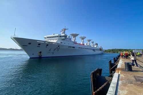  Tàu do thám Trung Quốc Yuan Wang 5 cập cảng Hambantota (Sri Lanka) vào ngày 16/8. Ảnh: AFP. 