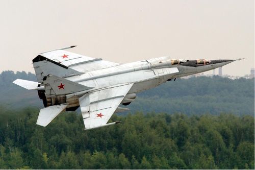 Các khả năng tiên tiến của MiG-25 đã được chứng minh tại nhiều chiến trường, điều đó đã thúc đẩy Mỹ tăng cường hơn nữa các thông số kỹ thuật của thế hệ máy bay chiến đấu tiếp theo của họ; đáng chú ý nhất là máy bay chiến đấu F-15 Eagle được chế tạo chủ yếu để đối phó với MiG-25.