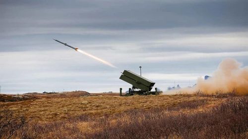 NASAMS cũng hiện đại hơn nhiều so với các hệ thống phòng không tầm trung và tầm ngắn của Kiev, được coi là sự bổ sung đáng kể trong bối cảnh Ukraine.