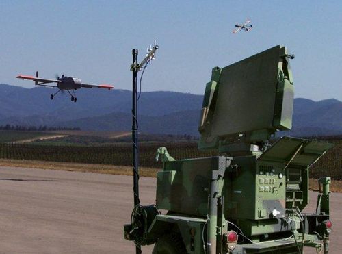 Hệ thống gắn trên xe tải có radar ba tọa độ (radar 3D). Radar 3D có thể phát hiện máy bay ở khoảng cách 120 km, tên lửa ở khoảng cách 60 km, có khả năng theo dõi nhiều mục tiêu cùng lúc.
