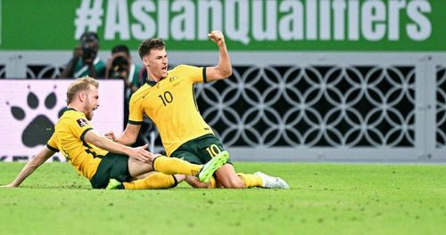 Australia đang ở rất gần tấm vé dự VCK