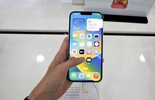 iPhone 14 Plus có màn hình lớn 6,7 inch