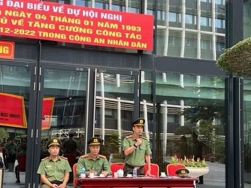 Thượng tá Nguyễn Đình Thảo phát biểu tại lễ bế mạc tập huấn