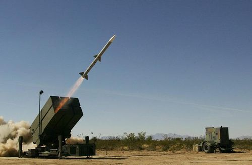 Chuyên gia quân sự Nga Alexei Leonkov cho rằng, các nước NATO sử dụng mọi thông tin từ cuộc xung đột Nga-Ukraine để xây dựng hệ thống phòng không và phòng thủ tên lửa của riêng mình. Với các cuộc thử nghiệm vũ khí thực chiến, việc cung cấp vũ khí phải cân nhắc về số lượng.