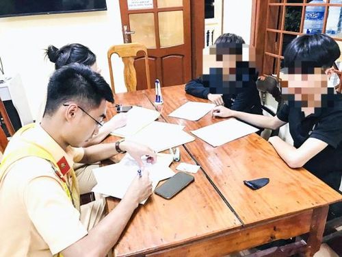 Công an Đông Hà giáo dục, xử lý các đối tượng thiếu niên đua xe trái phép.