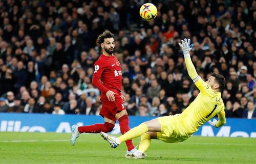 Salah bấm bóng nhân đôi cách biệt