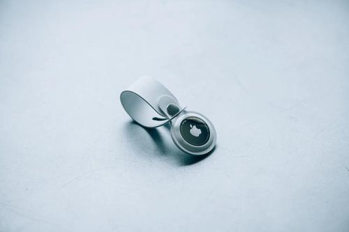 AirTag (Ảnh: Make Use Of)