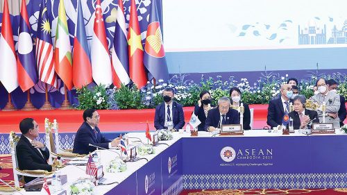 Thủ tướng Phạm Minh Chính dự Hội nghị Cấp cao ASEAN - Đông Á (EAS) lần thứ 17. Ảnh: TTXVN