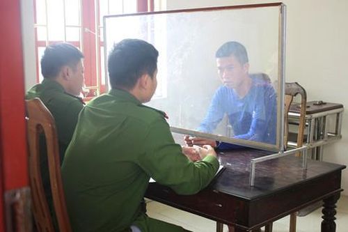 Công an đang làm việc với đối tượng Thế