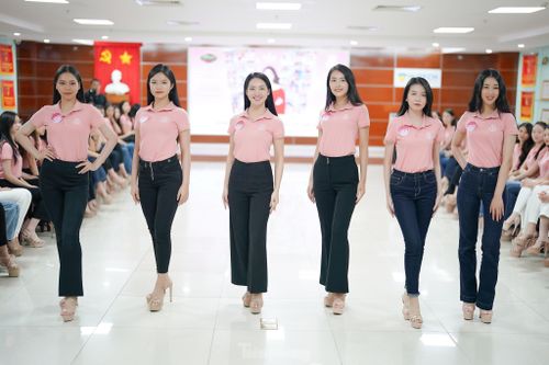 Tùy vào cơ địa, khung xương của mỗi người, thí sinh đã học được cách tạo nên hình thể mang phong thái của một hoa hậu.