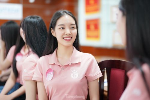 Nụ cười của thí sinh thể hiện rõ sự thoải mái, cởi mở, tan biến áp lực...
