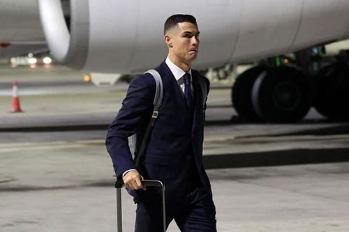 Theo đó, MU có thể kiện Ronaldo vì những lời lẽ khiến hình ảnh CLB bị tổn hại, trong cuộc trả lời phỏng vấn MC Piers Morgan