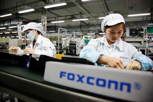  Nhà máy Foxconn tại Trịnh Châu là trọng điểm sản xuất iPhone của Apple. Ảnh: CNBC. 