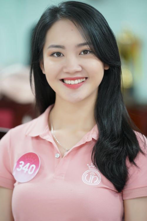 Trần Thị Nhi (SBD 180) - thí sinh duy nhất đến từ Cà Mau và Vũ Phương Thảo (SBD 340).