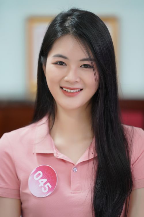 Phan Phương Oanh (SBD 378) và Nguyễn Thị Hoài Ngọc (SBD 045).