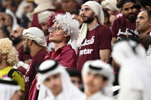  Tuyển Qatar vô địch Asian Cup 2019 với lứa Akram Afif, Almoez Ali, những niềm tự hào của lò Aspire. Tuy nhiên sân chơi World Cup vẫn là một bầu trời quá lớn.Tuyển Qatar gần như bất lực khi cố gắng tìm bàn thắng đáp trả Ecuador. 