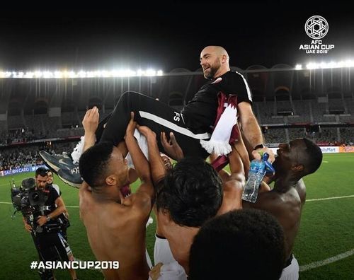 HLV Felix Sanchez và Qatar đã vô địch châu Á vào năm 2019 bằng thành tích tuyệt đối.