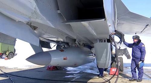 Kh-47 Kinzhal được trang bị đầu dò chủ động trong pha bay cuối khi tên lửa sắp tiếp cận mục tiêu