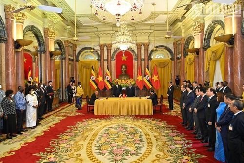 Quang cảnh lễ ký kết tại Phủ Chủ tịch.