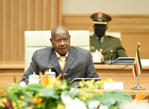 Tổng thống Uganda Yoweri Kaguta Museveni phát biểu.