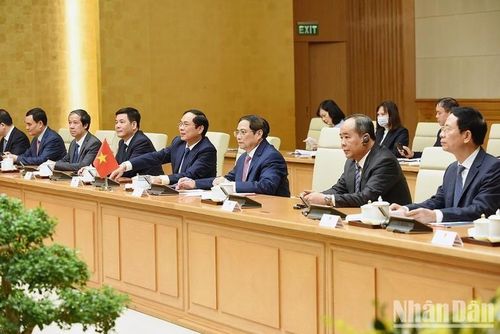 Thủ tướng Phạm Minh Chính và các thành viên Chính phủ Việt Nam tham dự buổi tiếp.