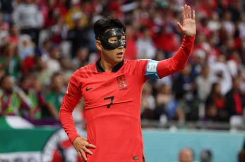 Son Heung-min ra sân từ đầu trong trận đấu đầu tiên của Hàn Quốc tại World Cup 2022. (Ảnh: Reuters)