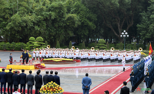 Quang cảnh lễ đón chính thức.