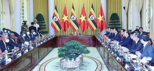 Chủ tịch nước Nguyễn Xuân Phúc hội đàm với Tổng thống Uganda Yoweri Kaguta Museve (Ảnh: VPCTN)