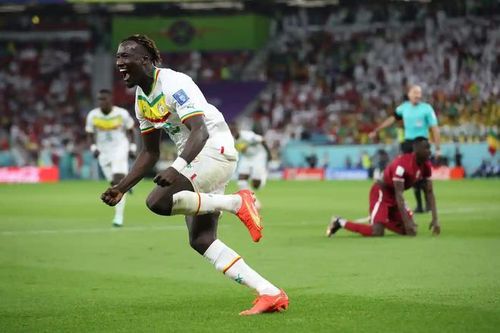 Senegal chơi không lấn lướt nhưng vẫn thắng cách biệt 2 bàn trước Qatar